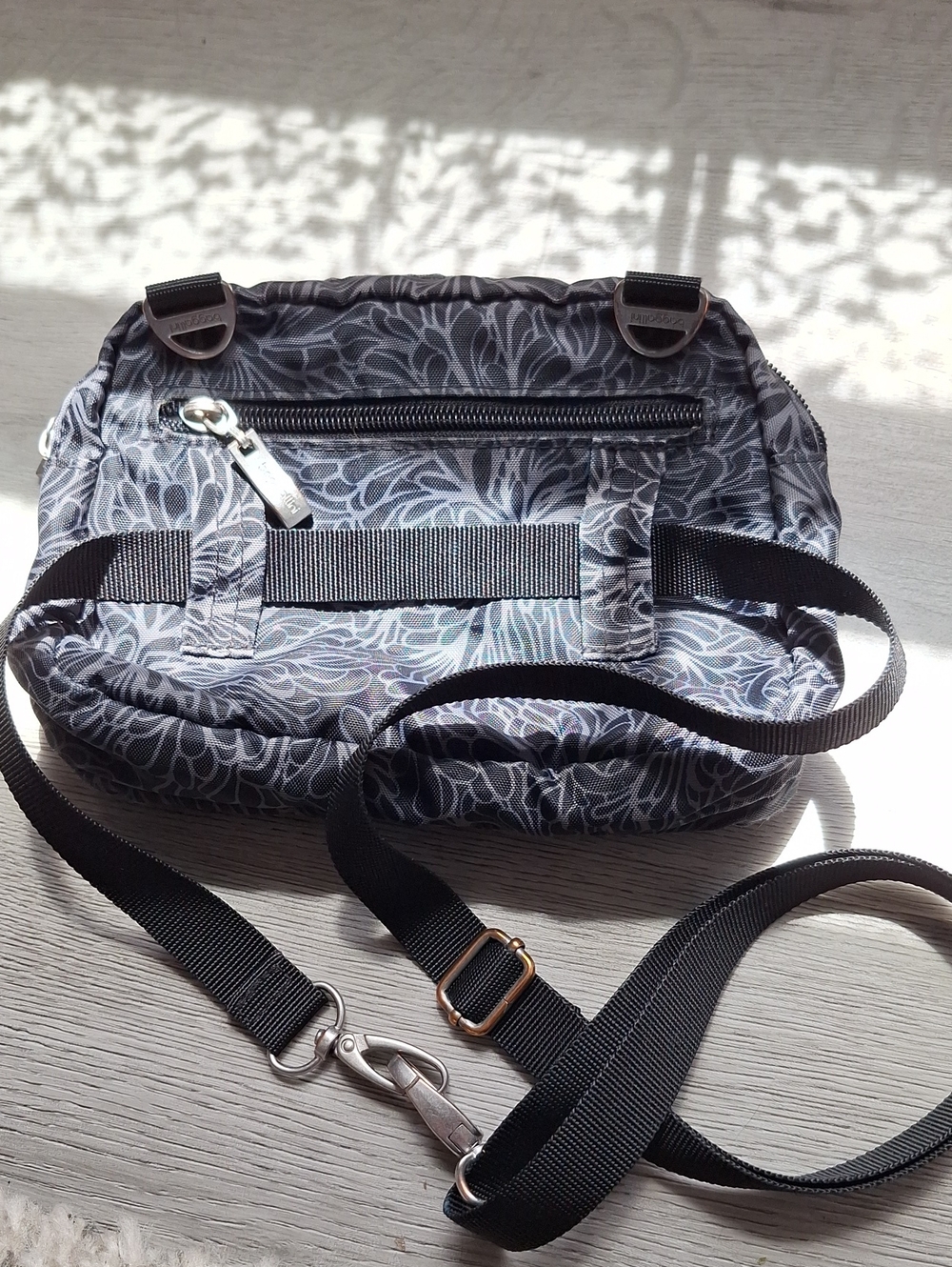 Baggallini Triple Zip Small Crossbody Bag Convertible Belt Bag Fanny Pack - Picture 5 of 6